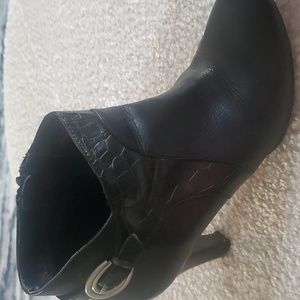 Black leather heeled booties